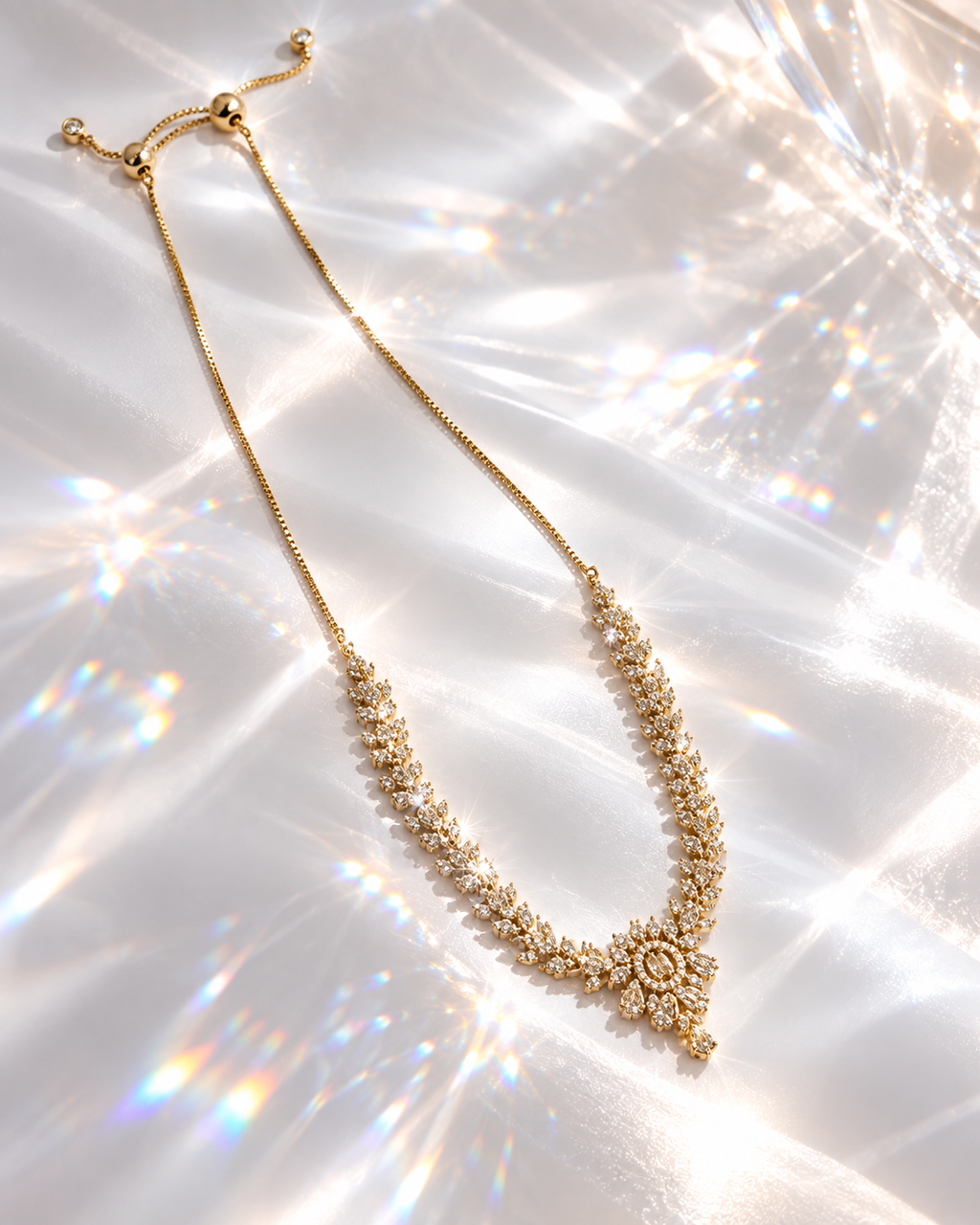 Velmora Taşlı Gold Kolye